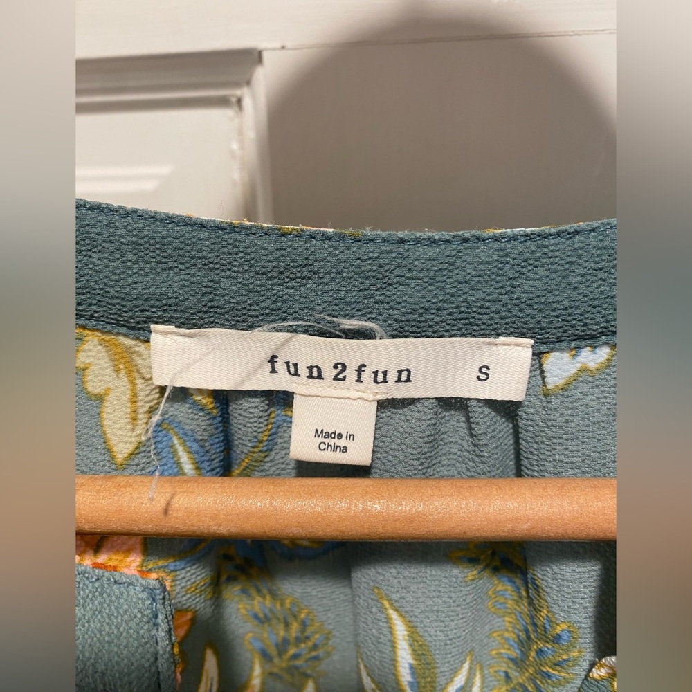 Floral print short-sleeve blouse - Picture 4 of 5